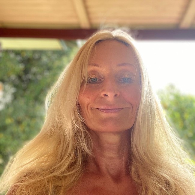 Saat pertama kali kamu beralih ke pola makan buah, kamu tidak merasa kenyang seperti kamu makan-makanan biasa. Tetapi, itu harus berkelanjutan dan aku tidak merasakan kelaparan, jelas Anne. Foto: Instagram