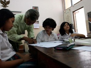 Peringkat 6 Terbawah, Indonesia Diminta Tinggalkan Sistem Pendidikan Feodalistik