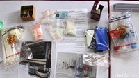 Barang bukti yang berhasil diamankan dari tersangka.
