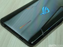 Penampilan Gahar ROG Phone 2 yang Bikin Mata Tergoda