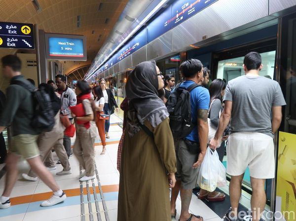 Foto: Transportasi Publik yang Nyaman di Dubai