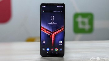 Mengusung layar AMOLED 6,53 inch dengan refresh rate hinga 120 Hz dan response time 1 ms. Foto: Adi Fida Rahman/detikINET