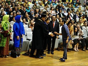 Momen Nadiem Pakai Jins di Acara Kampus yang Disoroti Eks Wamendiknas