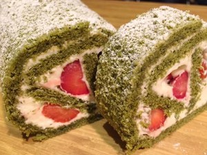Mau Bikin Bolu Gulung Matcha atau Rainbow? Coba 5 Resep Ini