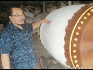 Warga Blitar Olah Limbah Bambu Jadi Bedug Seharga Puluhan Juta Rupiah