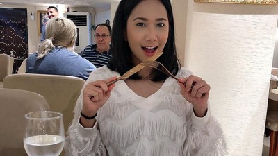 Disebut Saingan Nikita Mirzani, Ini Potret Model Malaysia Dayana Roza Saat Makan
