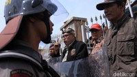 Kuasa hukum pemilik tiga bidang tanah Yislam Alwini mengatakan, lahan tersebut belum dijual Yono selaku pemilik tanah.