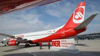 Pembangunan bandara ini mangkrak sembilan tahun, miliaran dolar telah ditelannya. Ada begitu banyak keluhan dan ketidakefisienan yang bikin fasilitas itu dikutuk (Foto: CNN)