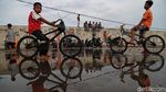 Tanggul Laut Jakarta dari Bocor Hingga Jebol
