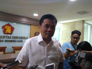 Anggota Komisi III DPR Nilai Perizinan Senpi Kaliber 9 Mm Belum Mendesak