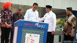 Momen Jokowi Resmikan Tol Kunciran-Serpong Momen Jokowi Resmikan Tol Kunciran-Serpong