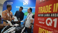 Motor-motor listrik tersebut diantaranya Viar Q1 OTR seharga Rp 18 juta, Selis E-Max OTR Rp 17,3 juta dan Selis Agats OTR Rp 21 juta.