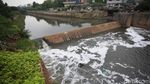 Lagi, Lautan Busa Kembali Muncul di Aliran KBT Cipinang