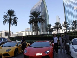 Lihat Mobil Mewah di Jalanan Dubai, Jiwa Ini Meronta