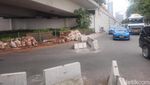 Sisa-sisa Pembongkaran Paksa Penutup U-Turn Jl Satrio Jaksel