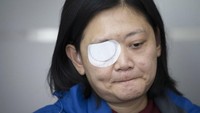 Jumat pekan lalu, pengawas senior bagian hubungan masyarakat kepolisian Hong Kong, Kong Wing-cheung, membantah bahwa polisi pelaku penembakan sengaja dilindungi dan menyebutkan ada beberapa hal yang harus diselesaikan karena kasus tersebut menyangkut masalah privasi. Vidler mengatakan pihaknya tidak mendapatkan penjelasan tersebut dari kepolisian. Vincent Thian/AP Photo.
