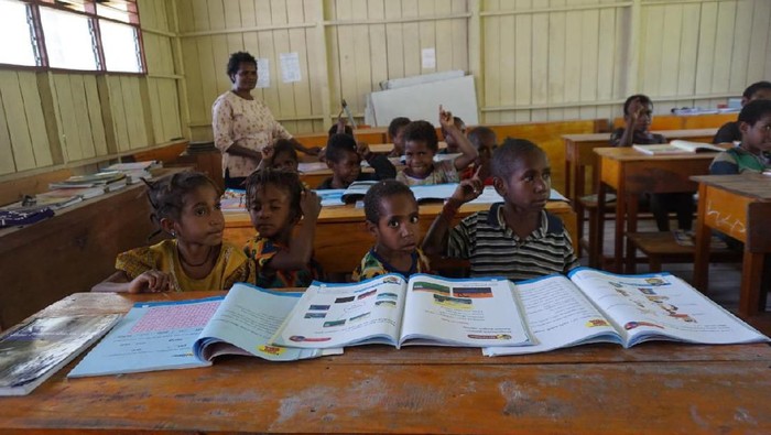 Sekolah di pedalaman papua
