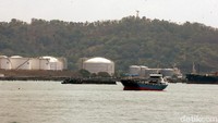 Hingga kini pelabuhan tersebut terus sibuk oleh aktivitas penyeberangan dari Merak-Bakauheni maupun sebaliknya.