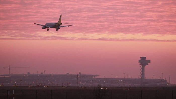 Bandara Brandenburg
