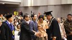 Dikritik Terlalu Santai, Begini Gaya Nadiem di Pelantikan Rektor UI