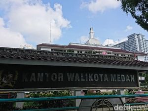Pemko Medan Jelaskan Alasan Penerima Bantuan Pose Saya Orang Tidak Mampu