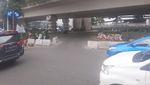 Sisa-sisa Pembongkaran Paksa Penutup U-Turn Jl Satrio Jaksel
