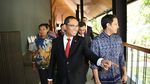 Dikritik Terlalu Santai, Begini Gaya Nadiem di Pelantikan Rektor UI