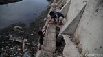 Tanggul Laut Jakarta dari Bocor Hingga Jebol