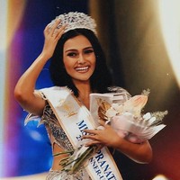 Mojang Bandung, Jawa Barat ini dinobatkan sebagai 2nd Runner Up Miss Supranational 2019. Jesica Fitriana juga meraih juara ketiga di kompetisi kostum nasional Miss Supranational 2019. Foto: dok. Instagram
