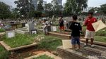 Cerianya Anak-anak di Ibu Kota Bermain Layang-layang
