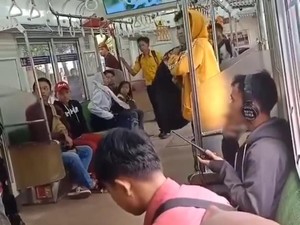 Penumpang Ngeyel Merokok di KRL Diturunkan Paksa, Ada Sanksi Lain?