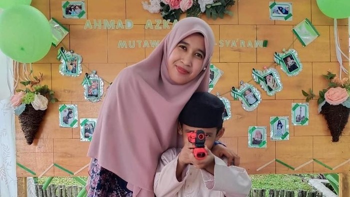 Mellya Juniarti Mellya Juniarti
