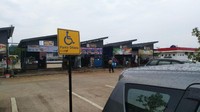 Tempat parkir di area ini bisa menampung 250 mobil kecil dan 100 mobil besar termasuk parkir khusus difable dan parkir khusus wanita. Foto: Angling Adhitya Purbaya