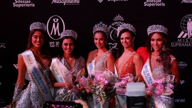 Jesica Fitriana Martasari berhasil meraih juara tiga di kontes Miss Supranational 2019 yang diselenggarakan di Polandia, Jumat malam (6/12/2019). Sementara itu, pemenang Miss Supranational 2019 diraih oleh kontestan asal Thailand Anntonio Porsild Foto: Dok. Instagram Puteri Indonesia