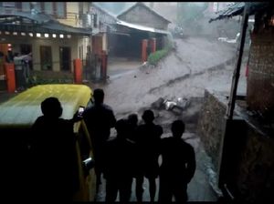 Polisi Ultimatum Warga yang Alih Fungsi Lahan di Kertasari Bandung