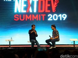 Gaya Wishnutama Saat Hadiri Telkomsel The Nextdev Summit 2019