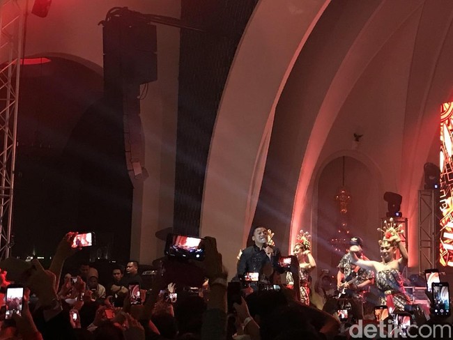 Merayakan Kesedihan dalam Konser Didi Kempot The Lord of Loro Ati