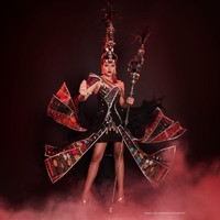 Kostum nasional Jesica yang mengangkat adat Batak berhasil mengharumkan nama bangsa. Kostum bertemakan The Precious, Boru ni Raja itu merupakan karya dari desainer Jember Fashion Carnaval Ayu Davira. Foto: dok. Instagram