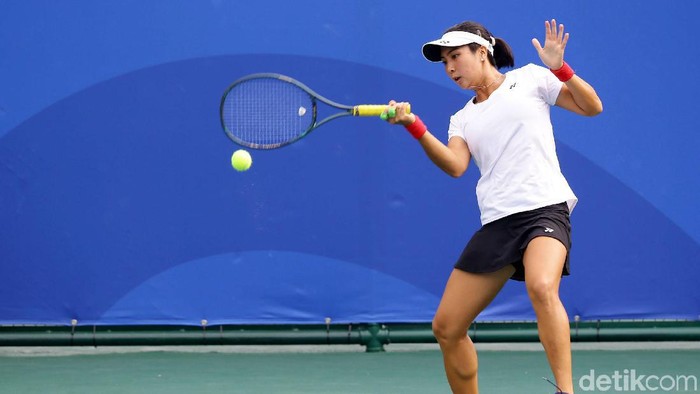 Indonesia kembali meraih medali emas di cabang olahraga tenis SEA Games 2019. Emas itu diperoleh Aldila Sutjiadi/Christopher Rungkat dari ganda campuran tenis.