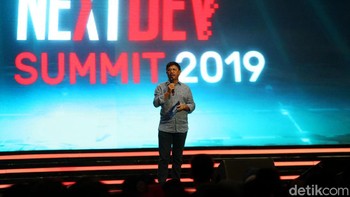 Menkominfo mengumumkan tiga startup yang berhasil meraih predikat Best of the Best di ajang NextDev 2019 yaitu Crowde, Ravenry dan Ibunda.