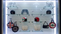 Yongky menambahkan untuk mengenalkan showroom terbaru ini, pihaknya mengandeng komunitas Piaggio dan Vespa yang ada di Surabaya. Istimewa/Dok. Piaggio Indonesia.