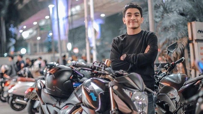 Si Entong: Jangan Khawatir Motor Listrik Tenaganya Ngempos Si Entong: Jangan Khawatir Motor Listrik Tenaganya Ngempos