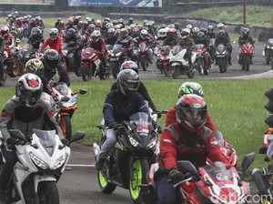 Lockdown Berakhir, Cafe Tempat Nongkrong Mulai Dipenuhi Bikers