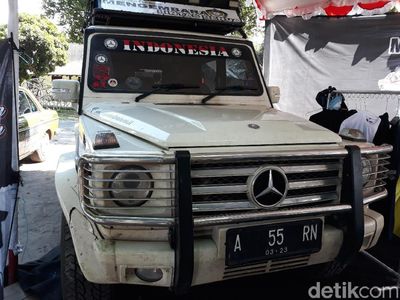 Menolak Tua, Mercy Klasik Ini Keliling Dunia demi Nama Indonesia
