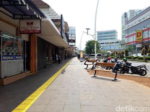 Ada Kursi Taman di Trotoar Cikini Raya, Ini Komentar Pejalan Kaki