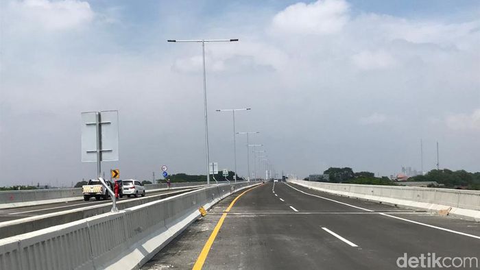 Jalan tol Japek Layang Foto: Rolando/detikcom Jalan tol Japek Layang Foto: Rolando/detikcom