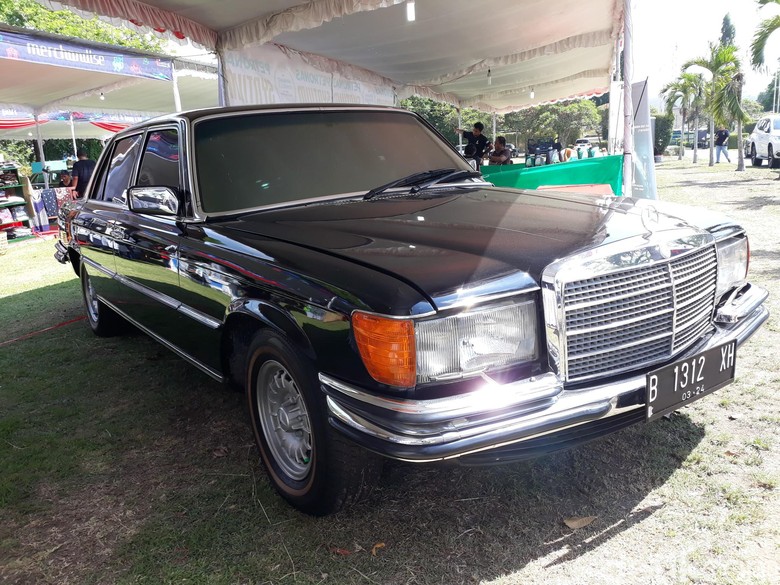 Mercedes-Benz 450SL Warisan Gus Dur. Foto: Pradito Rida Pertana Mercedes-Benz 450SL Warisan Gus Dur. Foto: Pradito Rida Pertana