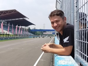 Gading Marten Bingung Ditanya Kapan Nikah Lagi