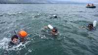 Renang Lintas Teluk Palu yang diprakarsai Palu Swimming Club (PSC) berjarak enam kilometer itu selain untuk melatih kemampuan para perenang.