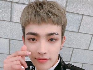 Alasan Menyentuh Idol K-Pop Hongjoong ATEEZ Suka Pakai Kuteks